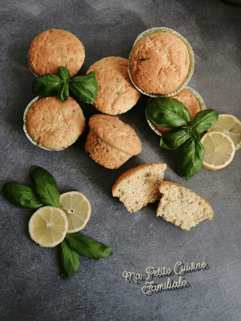 Petits muffins citron et&nbsp;basilic