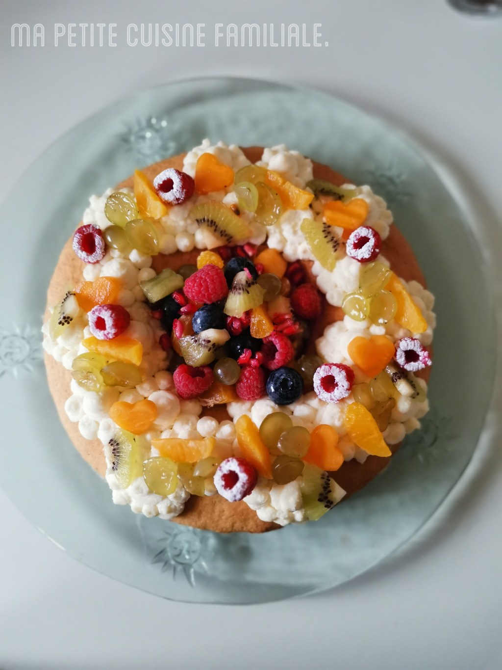 Gâteau moelleux aux fruits et à la&nbsp;crème