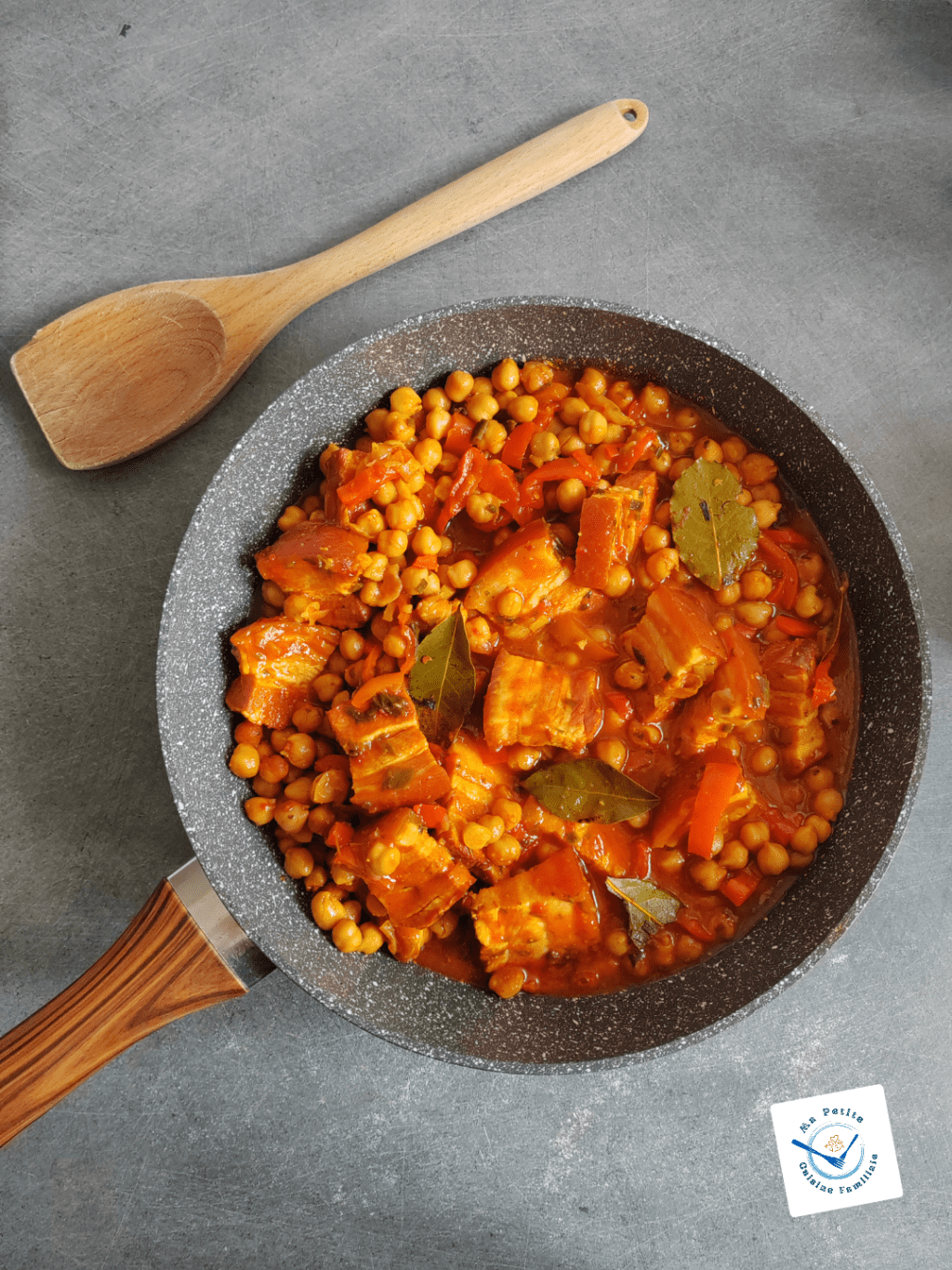 Explorez la Cuisine Espagnole: Recette de Pois Chiches à la&nbsp;Catalane